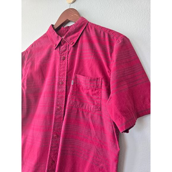Levi’s Red Striped Shirt Men's M Button Up Short Sleeve Casual Streetwear Cotton - Picture 2 of 7